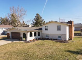 1219 Kim Dr, Bloomington, IL 61704