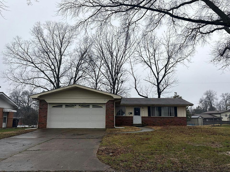 1st image of 20 Blackburn Dr