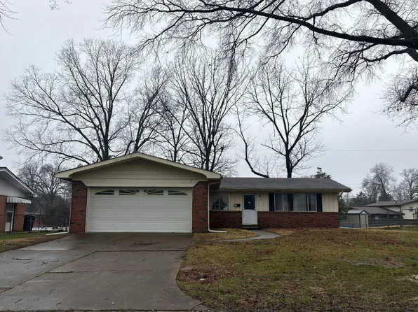 20 Blackburn Dr, Swansea, IL 62226