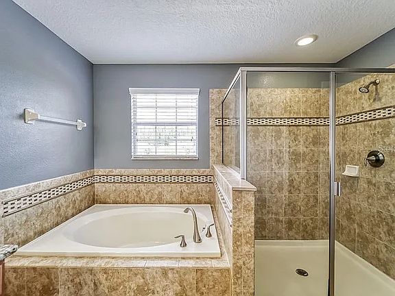 5th image of 9613 Royal Fern Ct