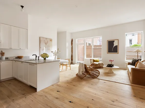 524 Halsey Street image 3 of 14