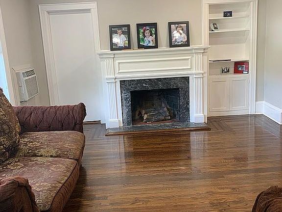 4th image of 437 Arbuckle Ave