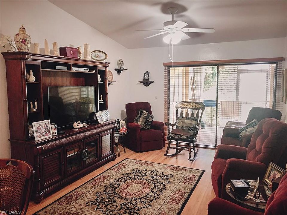 2nd image of 2021 Pine Isle Ln #2021