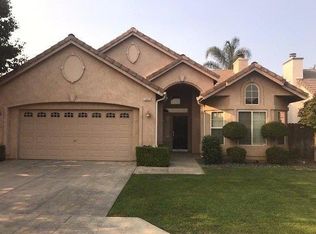 2883 E Revere Rd, Fresno, CA 93720