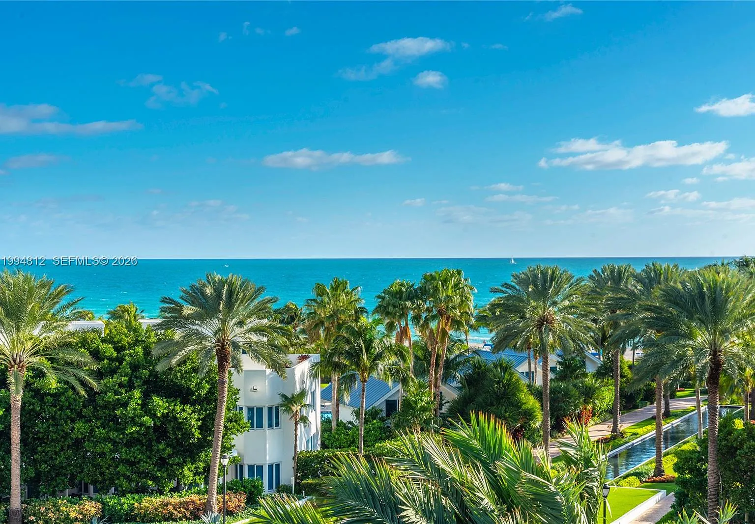 Continuum On South Beach — Photo 3