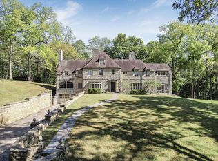 701 Country Club Dr, Newark, OH 43055