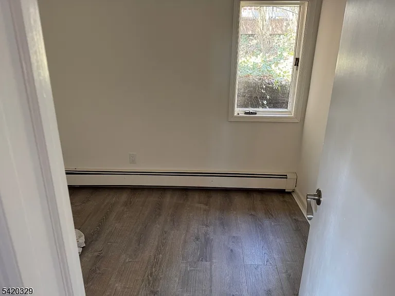9 Mac Donald Rd W — Photo 10