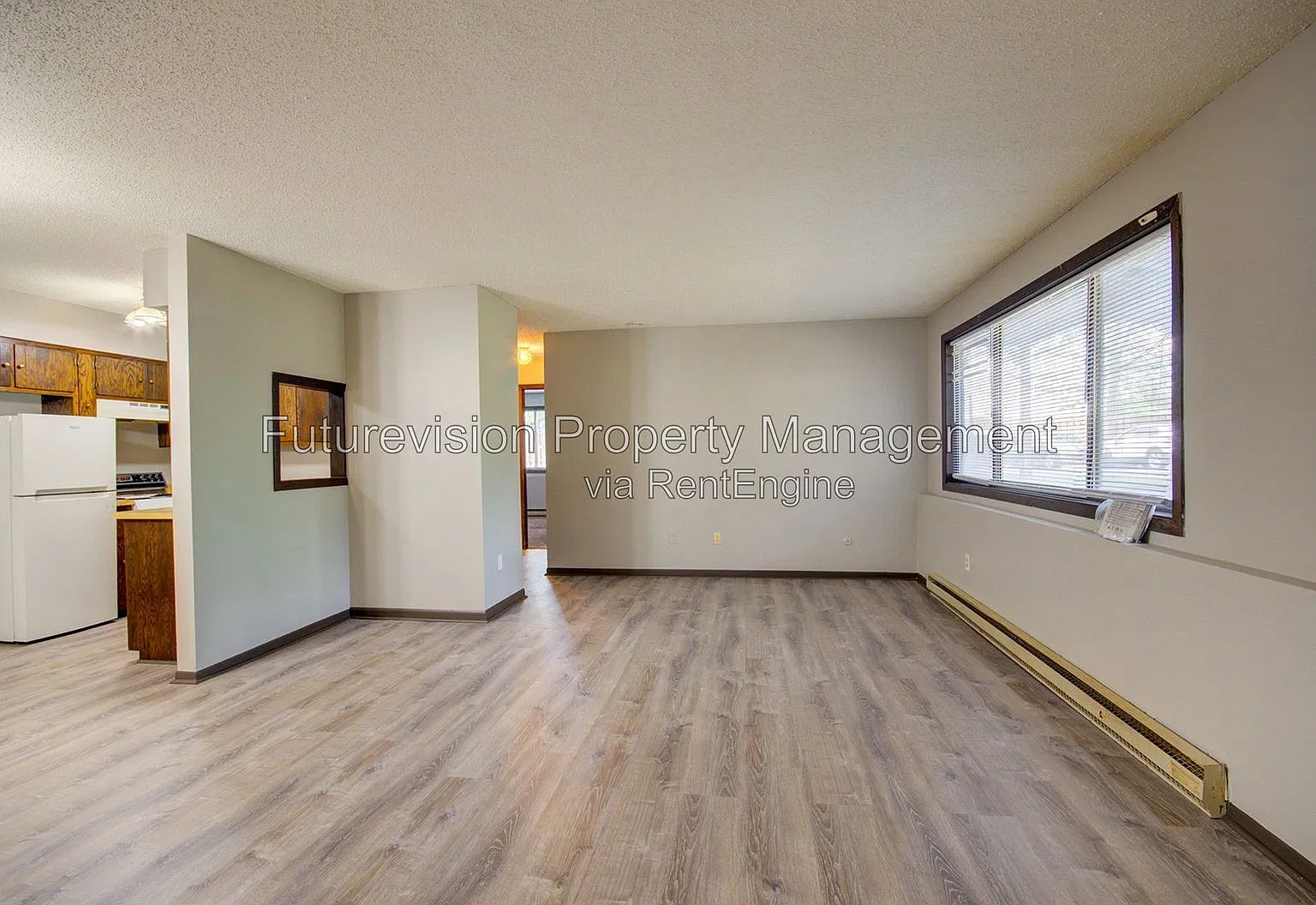 2 bed, 1.0 bath, 800 sqft, $1,350 — Photo 3