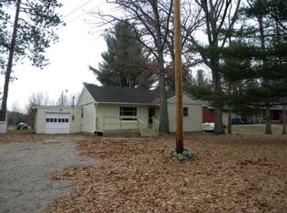 1560 W Saginaw Rd, Sanford, MI 48657