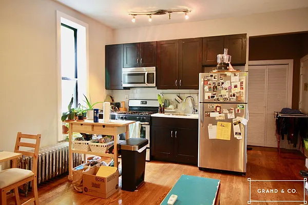 Rented by Grand & Co. | media 2