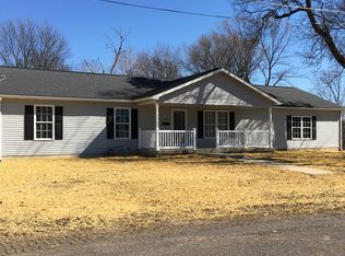 1102 S 1st St, Greenville, IL 62246