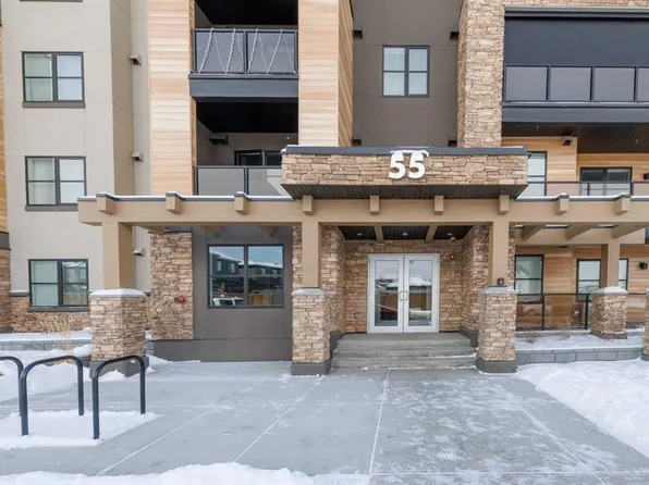 55 E Wolf Hollow Cres SE #107, Calgary, AB T2X 1T8