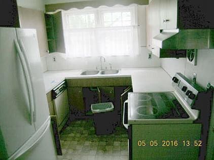 3rd image of 724 S Broom St