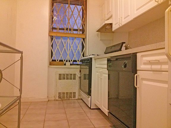 Kitchen 2 of 2