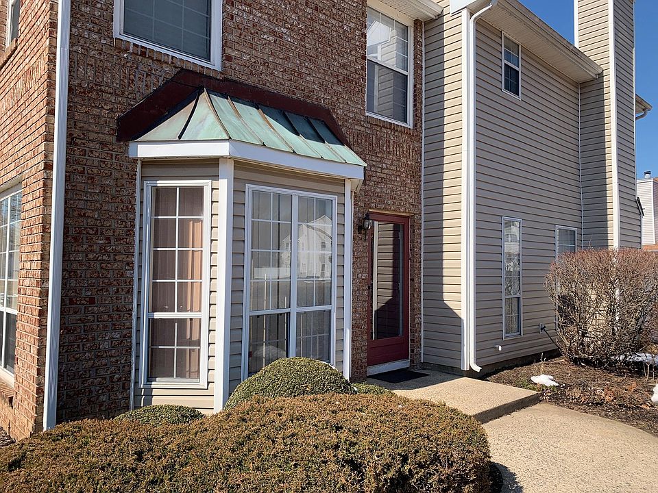 2nd image of 186 Essex Pl