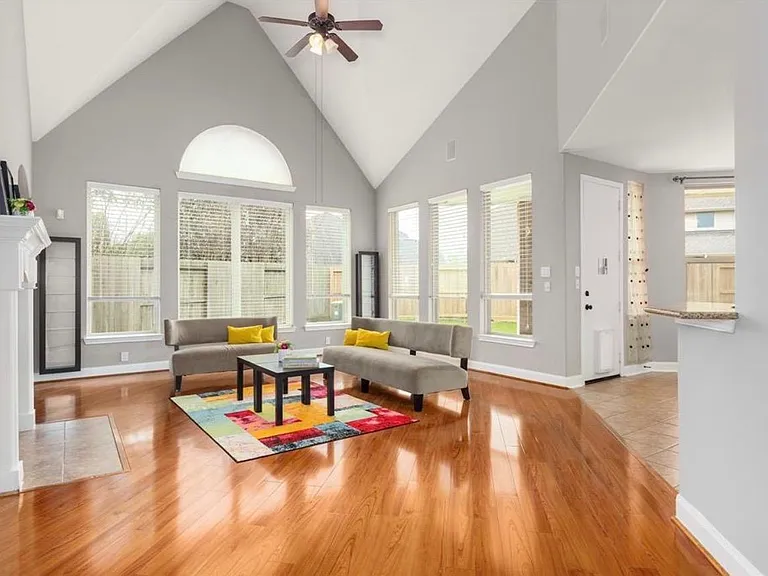 2207 Bayou Cove Ln — Photo 9