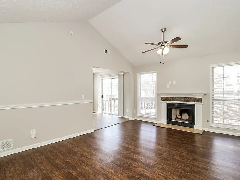 2526 Riverwood Spg — Photo 5
