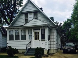 630 Grace St, Elgin, IL 60120