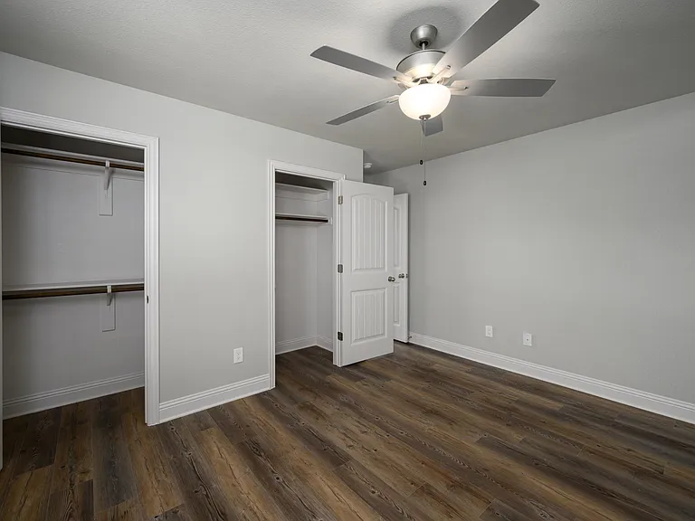 2801 Tulip Dr — Photo 25