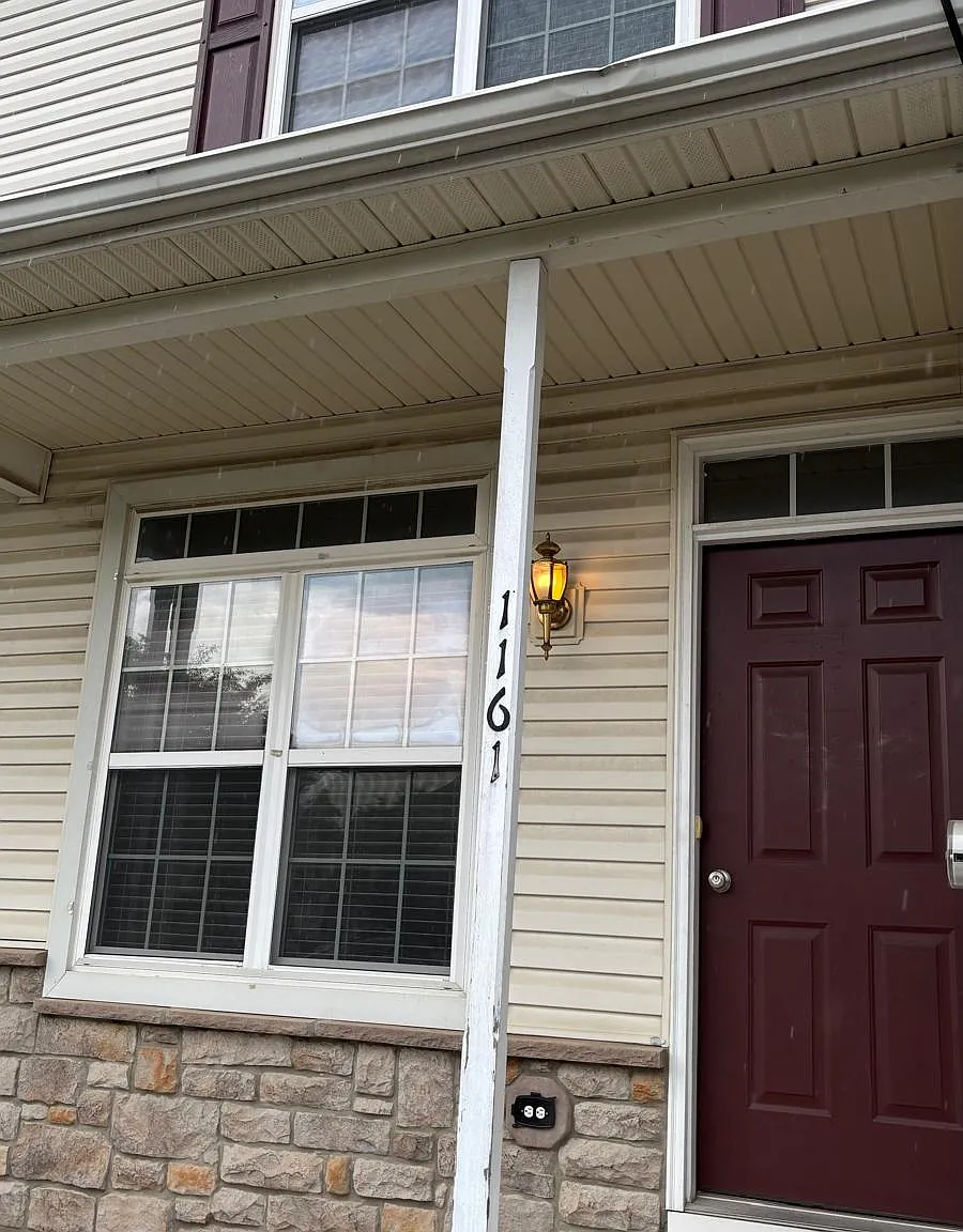 3 bed, 2.5 bath, 2170 sqft, $2,500 — Photo 4
