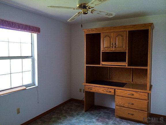 4th image of 352 Parkview Dr