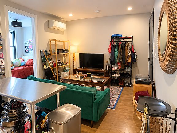 2nd image of 90 Manhattan Ave #4F