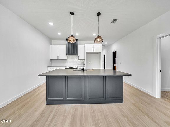 3rd image of 20914 S Lakeview Dr