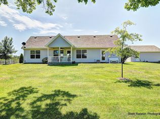 995 E Pickens Rd, Pea Ridge, AR 72751