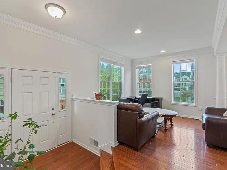 23265 Hanworth St — Photo 3