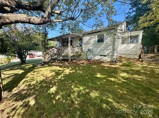 8 Donna Dr, Candler, NC 28715