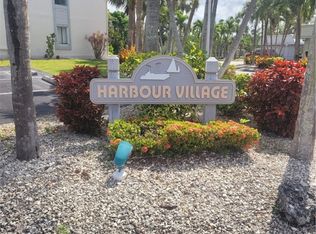 3918 Orange Grove Blvd APT 6, North Fort Myers, FL 33903