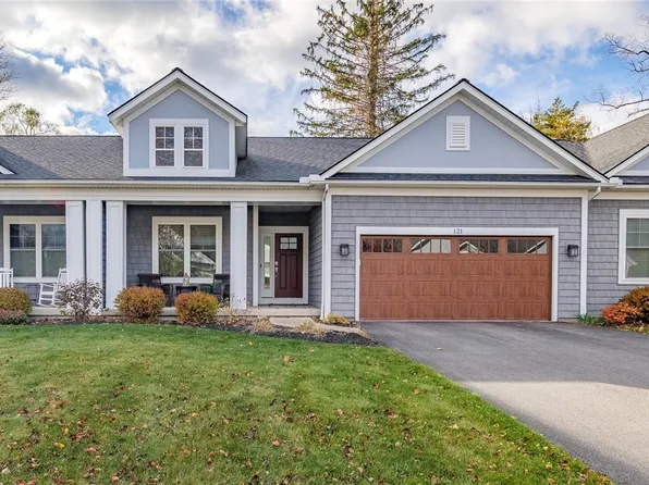 121 Shagbark Way, Fairport, NY 14450