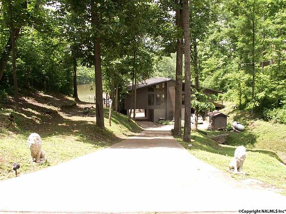 2nd image of 733 County Road 563