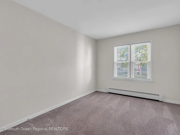 408 Newport Ave — Photo 20
