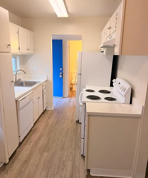 PINE TERRACE APARTMENTS — Photo 23