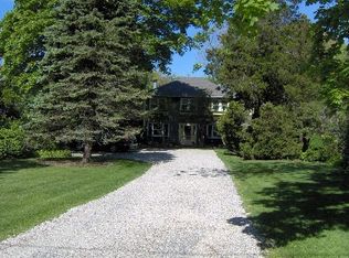 31 Woodland Ave, Westhampton, NY 11978