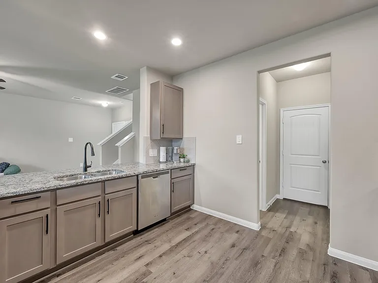 2717 Williams Grove Ct — Photo 10