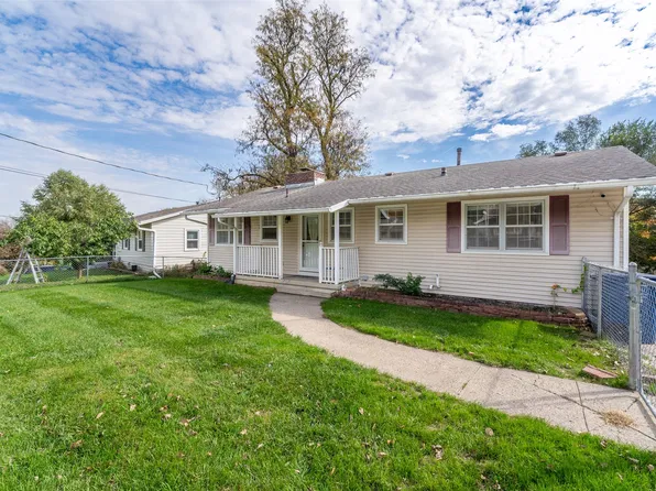 4195 Timber Ln, Des Moines, IA 50317