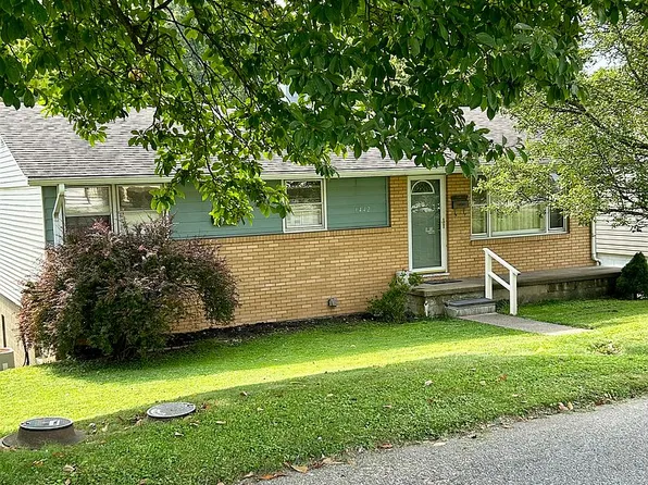 1442 Nottaway Dr, Wheeling, WV 26003