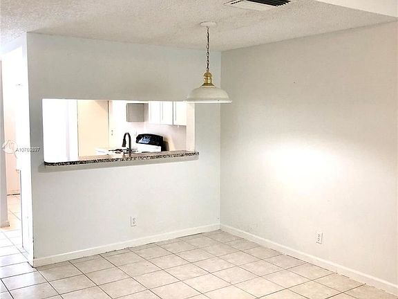 5th image of 4952 SW 31st Ter