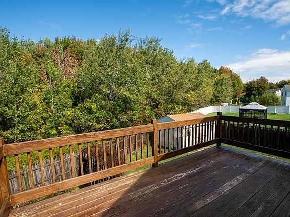 3rd image of 1 Birch Glen Dr #B