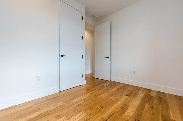 Rented by Nooklyn NYC LLC | media 22