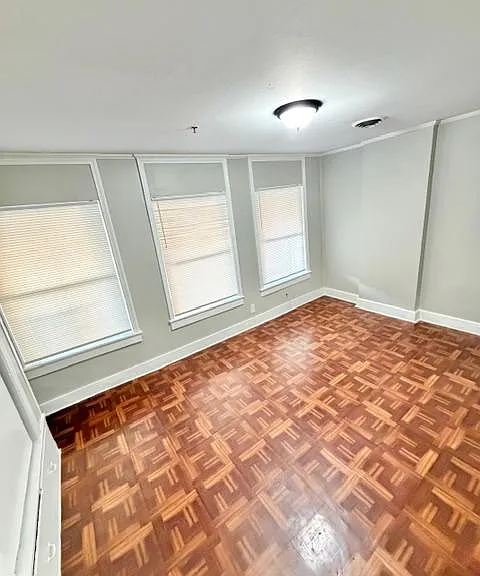 27 Main St E #207 — Photo 2