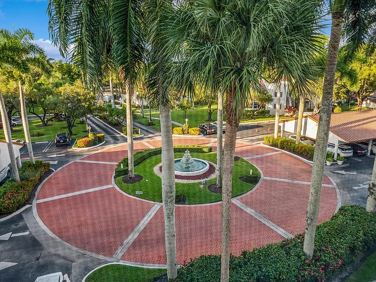 4112 W Palm Aire Dr #124A — Photo 16