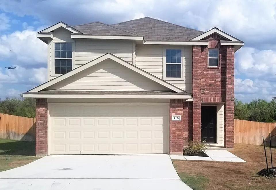 4722 War Horse Dr