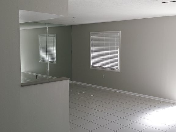 4th image of 321 Avenida Leona