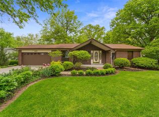 525 Stephanie Ln, Ballwin, MO