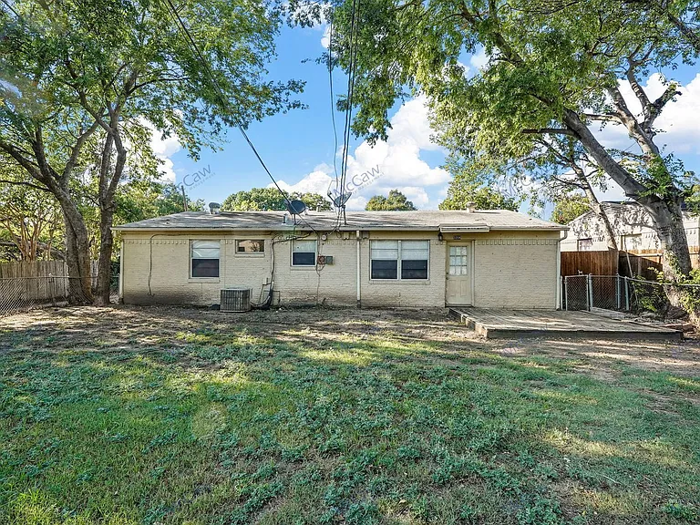 3204 Caribbean Dr — Photo 19