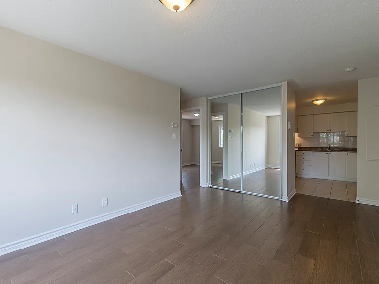 1662 Russell Rd — Photo 7