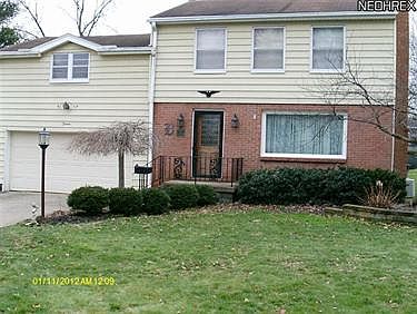 1st image of 15 Lee Dr